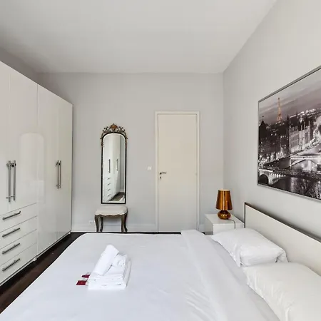 Bnbnova - Champs-elysees & Arc De Triomphe Apartamento *